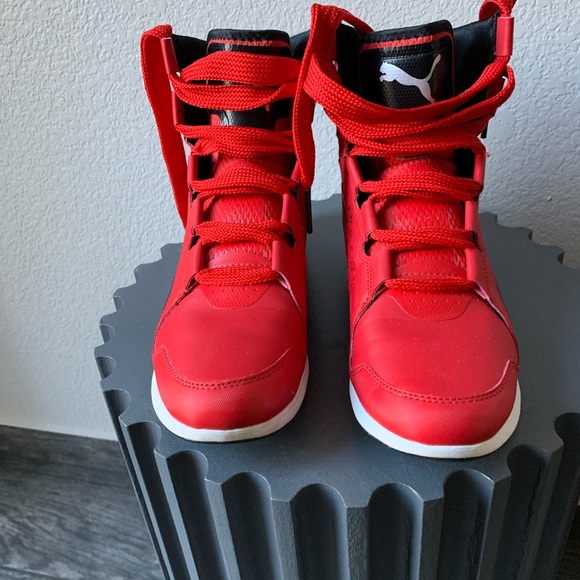 $60🔥Ferrari for Puma shoes size 6.5 or 40 - Picture 2 of 7